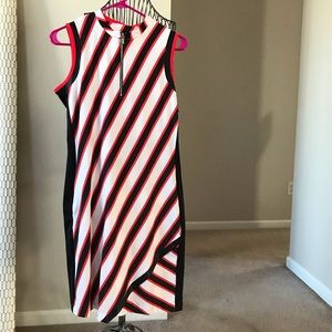 Tail Golf Dress SPF 50 Size Medium - Red, Black Stripe